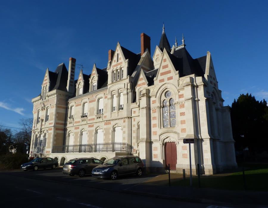 Façades de châteaux et demeures de charme - Groupe Villemain