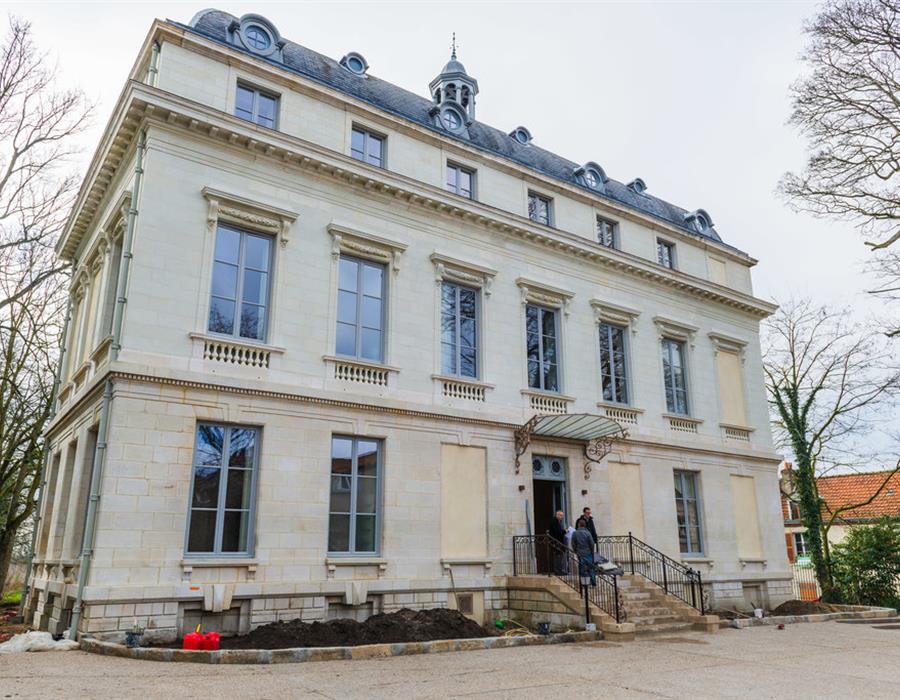 Réhabilitation du château de La Motte Sanguin - Groupe Villemain
