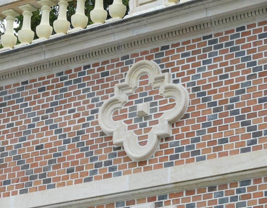 Ornement façade, rue d'Escure à orléans - Groupe Villemain
