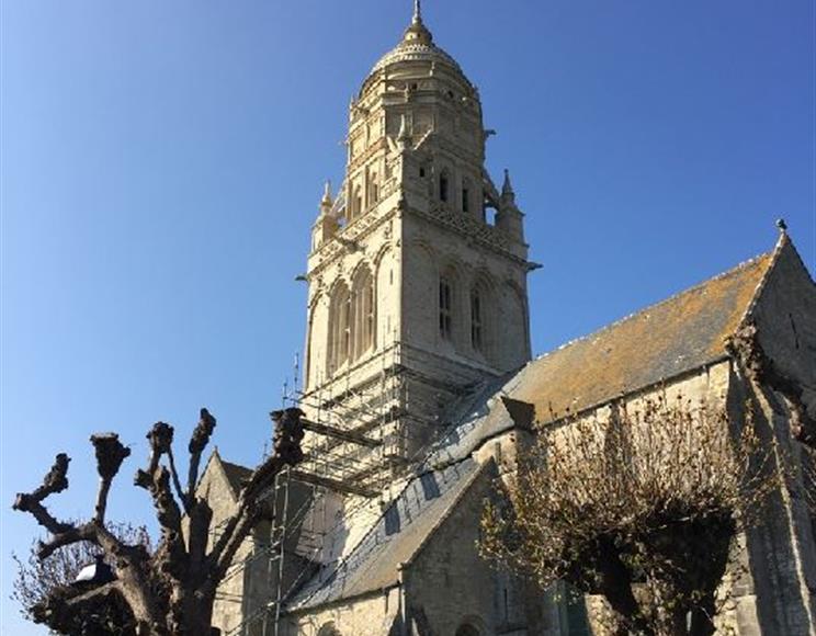 2- Eglise à Sainte Marie du Mont - Groupe Villemain