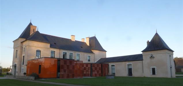1- Bibliothèque au Château de Saffré - Groupe Villemain
