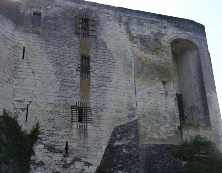 1- Donjon de Loches - AVANT - Groupe Villemain