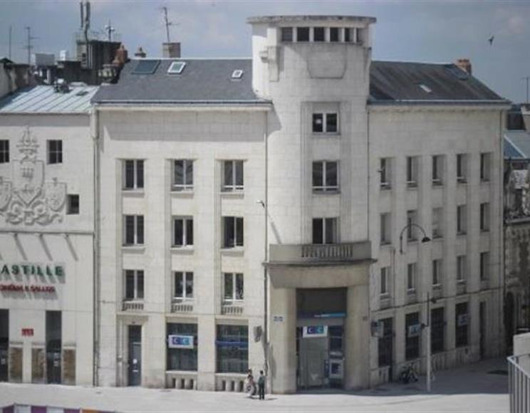 12- Façade CIC Ouest à Poitiers - Groupe Villemain