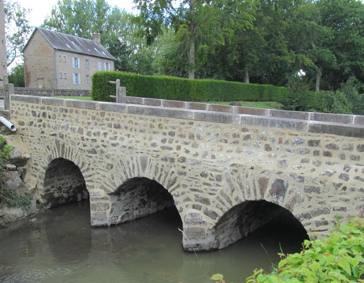 16- Pont à moellons à Flers - Groupe Villemain