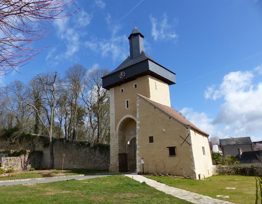 La Tour de l'Horloge à Château-Renault (37) - Groupe Villemain
