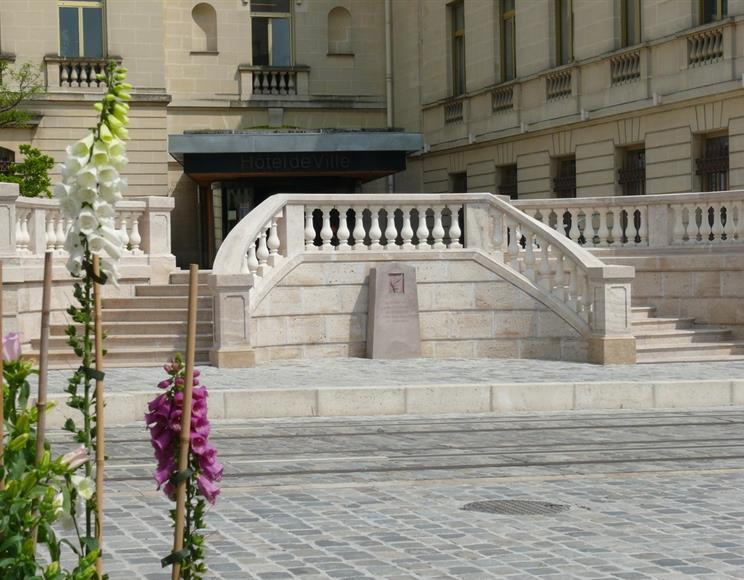 15- Accès Hôtel de Ville à Orléans - Groupe Villemain