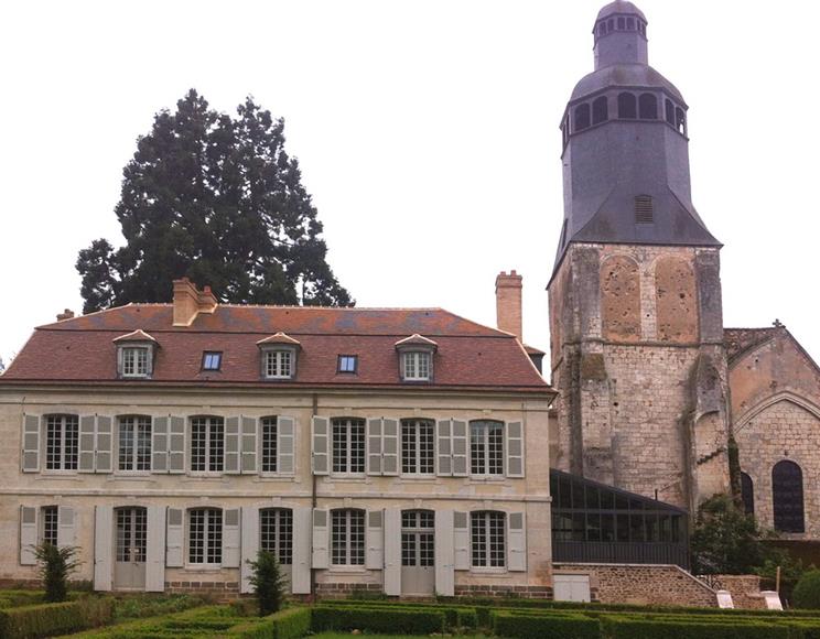 3- Ancienne caserne à Thiron-Gardais - Groupe Villemain