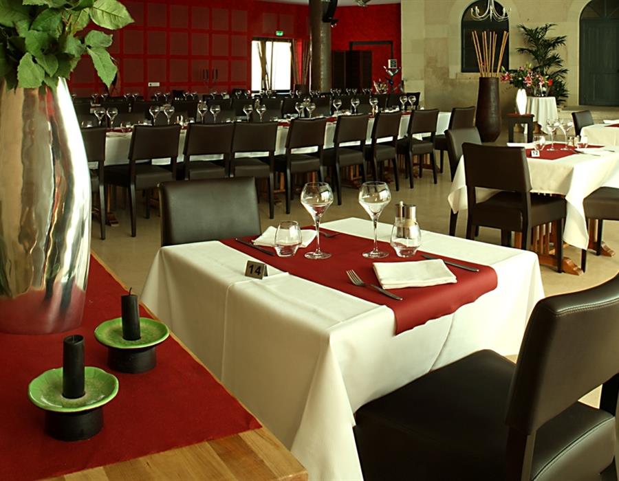 Salle du restaurant "Les Thômeaux"  - Groupe Villemain